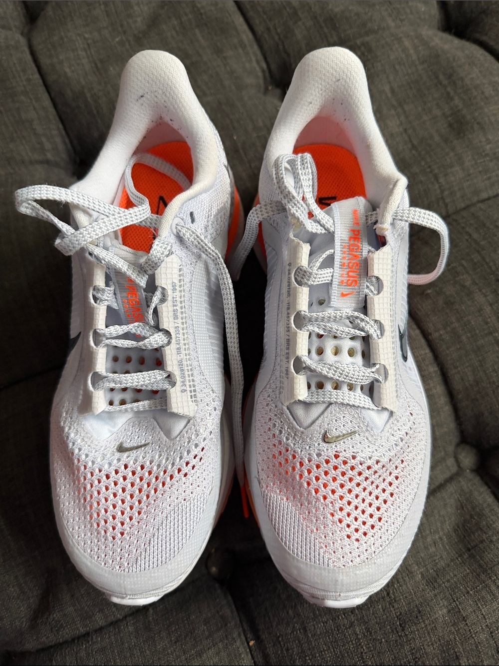 Nike White and Orange Men's/Women's Running Sneakers